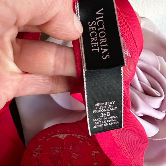 Victoria’s Secret Very Sexy Push-Up Red Bra, 36B - Picture 12 of 14